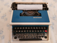 Pisalni stroj Underwood 315 by Olivetti