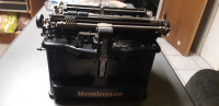 prodam pisalni stroj Remington