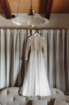 eNVy room poročna obleka