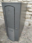 Retro računalnik P4 v legendarnem Chieftech Dragon big tower ohišju