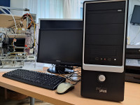 Industrijski/pisarniški računalnik PCPlus letnik 2013 z ostalo opremo