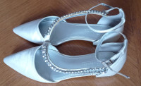 Ženski poročni čevlji