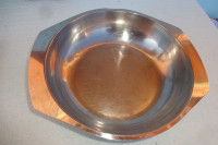 Inox, kovinski krožnik širina 23 cm