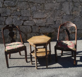 Par starinskih stolov starih cca 100 let
