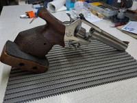 Revolver ALFA PROJ 2261, kaliber .22 LR