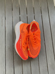 Tekaški čevlji Nike vaporfly2 44.5