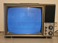 Vintage National TP-36NU Televizor (letnik okoli 1970)