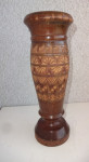 Lesena ročno izrezljana vaza 25 cm