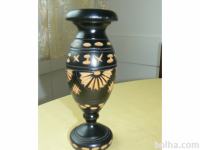 Lesena vaza - ročno delo, višina 18,2 cm