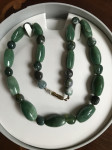 Zeleni poldragi kamni - aventurin ali žad - ogrlica