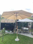 Vrtni dežnik senčnik parasol s podstavkom
