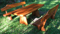 Lesena vrtna miza in 2 klopi - masivni brest unikat