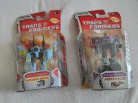 Dve figuri Transformers igrači zapakirani