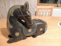 Leseno skulpturo konja, vintage