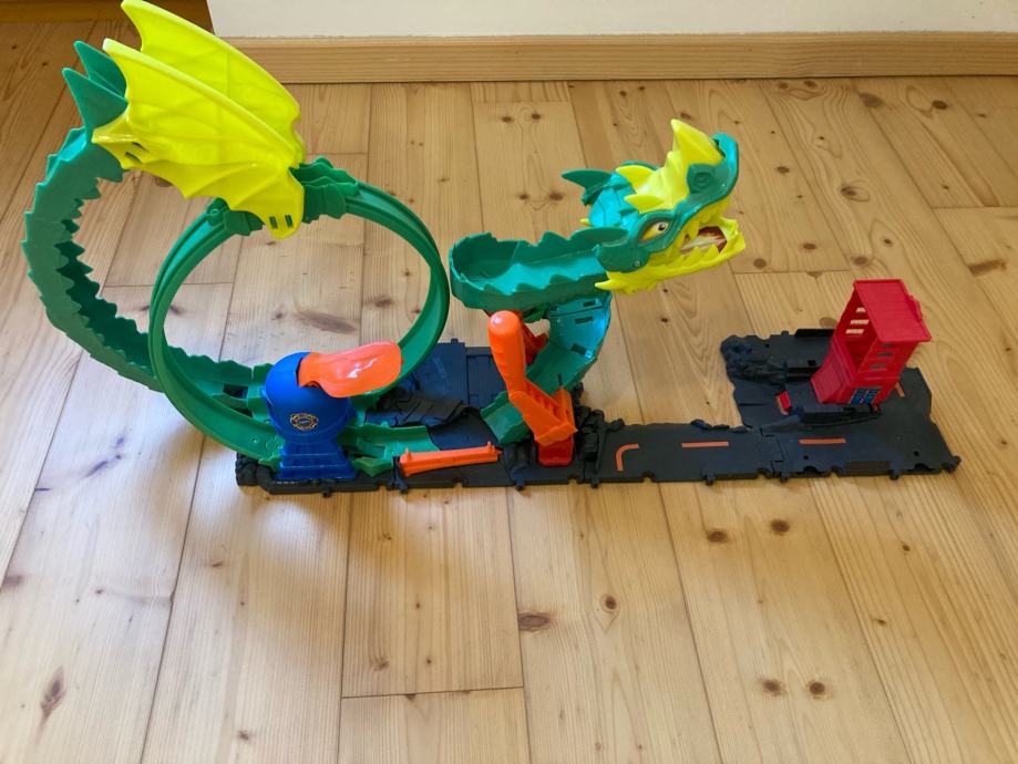 Hot Wheels City Napad Zmaja Na Gasilski Dom HDP03