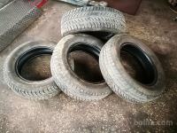 15-col, rabljene celoletne pnevmatike, Sava 195/60 skoraj nove