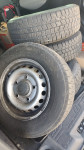 Pnevmatike Goodyear 215/65/15 zimska Količina: 4