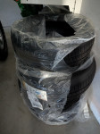 Pnevmatike Pirelli 195/65/15 poletne - 4 kos - NOVE