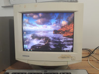 CRT Samsung 15 col