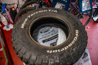 Pnevmatike BF Goodrich 235/85/16 poletna Količina: 4