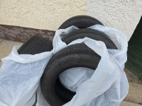 Pnevmatike Dunlop 215/55/16 XL celoletna Količina: 4 cena za vse 4