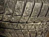 Pnevmatike Falken 215/70/16 zimska Količina: 4