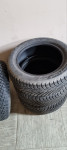 Skoraj nove pnevmatike Hankook 205/55/16 zimske Količina: 4