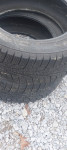 Pnevmatike Kumho 215/55/17 zimska Količina: 2