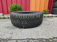 GOODYEAR VECTOR 4SEASONS  215/55/17 - SAMO 1 KOS