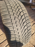 Pnevmatike Bridgestone 225/45/17 zimska Količina: 4