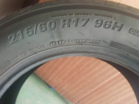 Pnevmatike Kumho 215/60/17 poletna Količina: 4