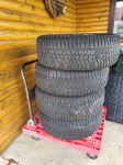 Pnevmatike Hankook 235/55/18 zimska Količina: 4