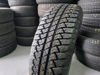 SAMO 1 KOS Bridgestone 255/70/18 zimska Količina: 1