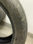 Pnevmatike Hankook 255/45/19 poletna Količina: 4