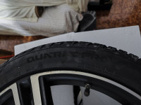Pnevmatike Vredestein 235/40/19 celoletna Količina: 4 - DOT 3922, 7mm