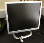 PRODAM barvni monitor HP  L1950g