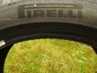 Pnevmatike Pirelli 255/40/21 poletna Količina: 2