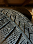 Pnevmatike Pirelli 255/40/21 zimska Količina: 4