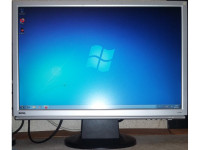 LCD monitor 22'(56cm) BENQ T221WA, 1680x1050, VGA,zvok 2x1W, brezhiben