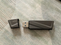 Usb ključ 2TB, 550MB/s