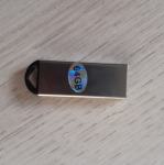 USB ključ mini, srebrne barve 64GB