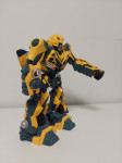 prodam figuro Hasbro 2006 Transformers Bumblebee