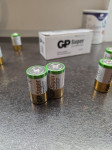 NOVE nerabljene alkalne baterije GP Super LR14 (1,5V)
