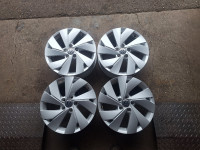 Original ALU PLATIŠČA VW-GOLF 17 COL 5x112 ET46 6.5 x 17