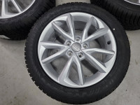 ORIGINAL AUDI TT,Q2,Q3,A3 Z GUMAMI NOVO 17'' luknje 5x112, količina: 4