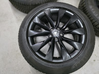 ORIGINAL ŠKODA ENYAQ,VW ID4-5 Z GUMAMI  19'' luknje 5x112, količina: 4