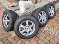 pnevmatike M+S 215x70R16Bridgestone na platiščih