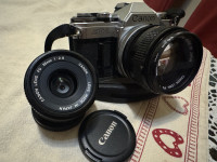 Analogni fotoaparat Canon AE-1 z dvema objektivoma