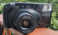 Analogni fotoaparat Vintage Yashica Kyocera Zoomtec 90 Super Camera 35