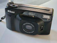 Fotoaparat Nikon iz leta 1994